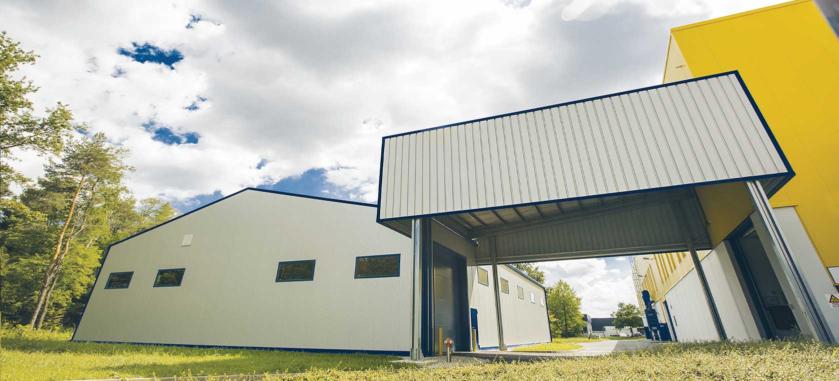 Jeklene (kovinske) konstrukcije Petrovič za poslovne prostore in skladiščne hale
