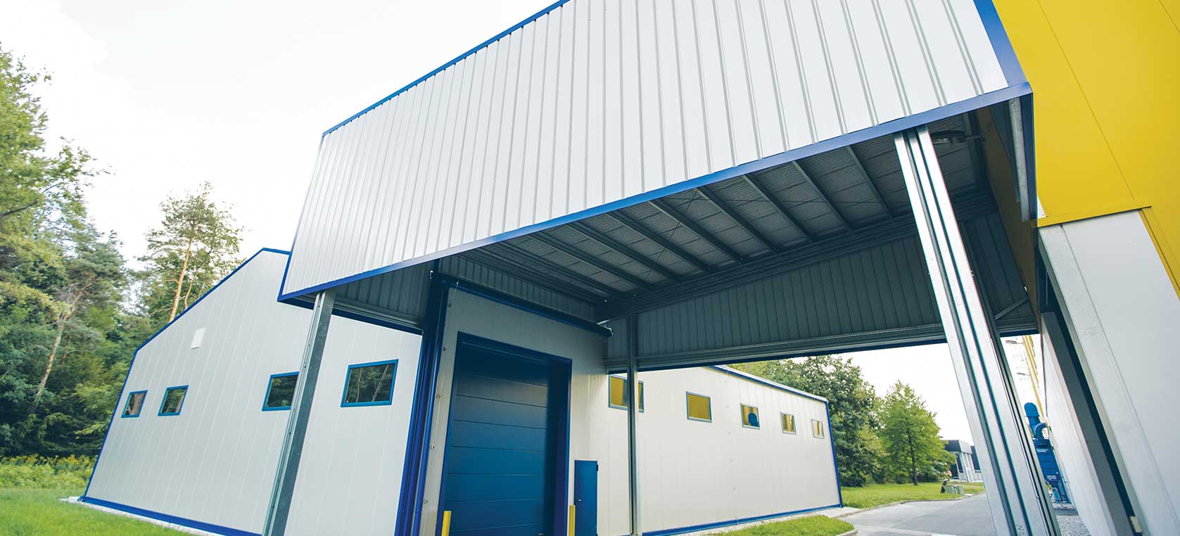 Jeklene (kovinske) konstrukcije Petrovič za poslovne prostore in skladiščne hale