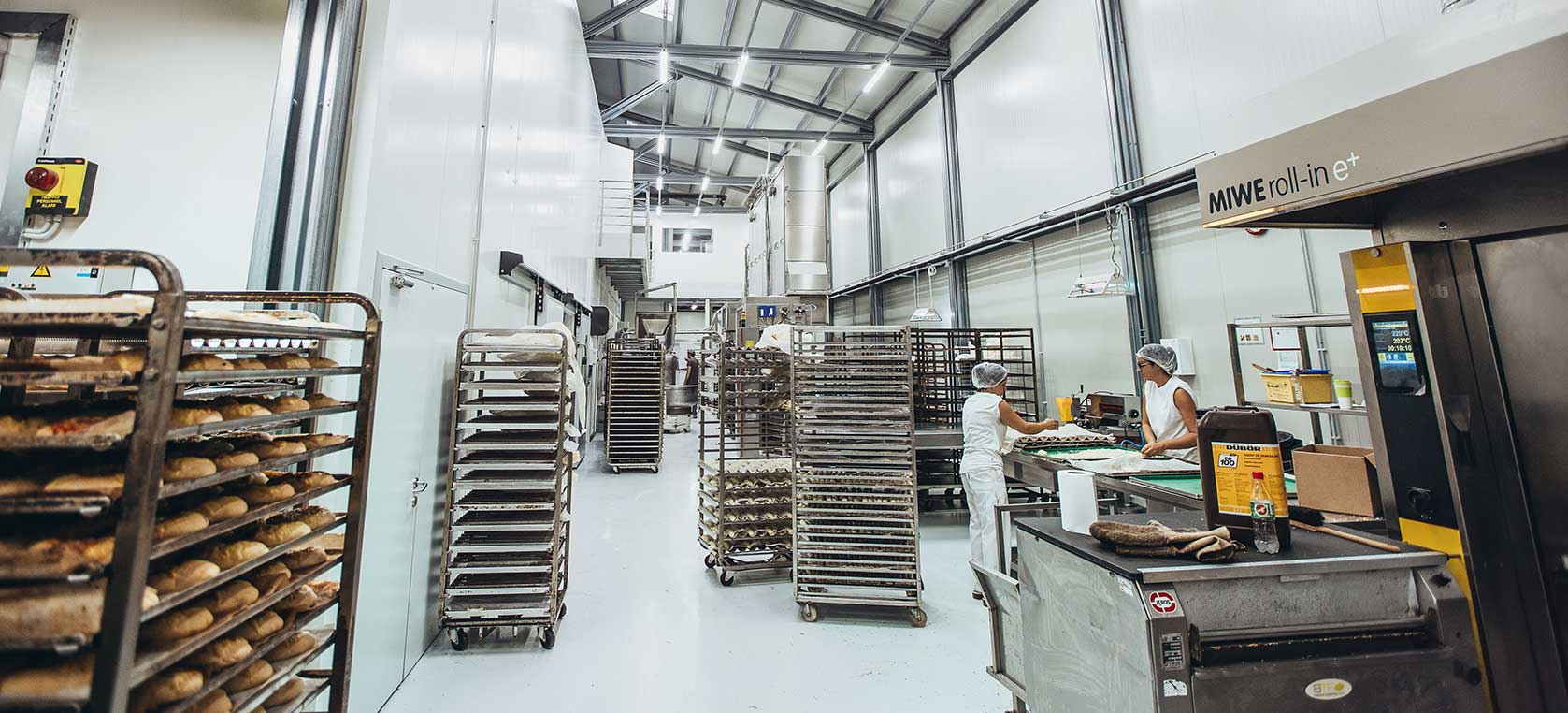 Jeklene (kovinske) konstrukcije Petrovič za proizvodne prostore in industrijske obrate